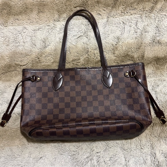 Authentic Louis Vuitton Damier Neverfull PM Tote bag GUC. Serial No. SD5009 - Picture 11 of 16